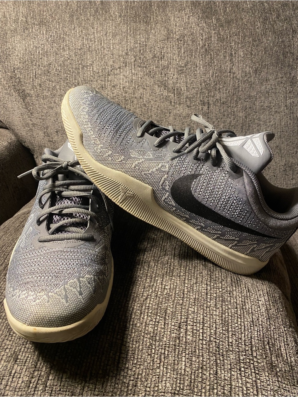 Nike Men’s Grey Knit Sneakers with Black Swoosh